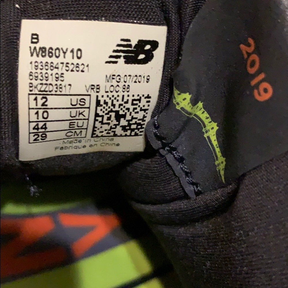 New Balance 860 v 10 2019 NYC Marathon - Picture 2 of 3
